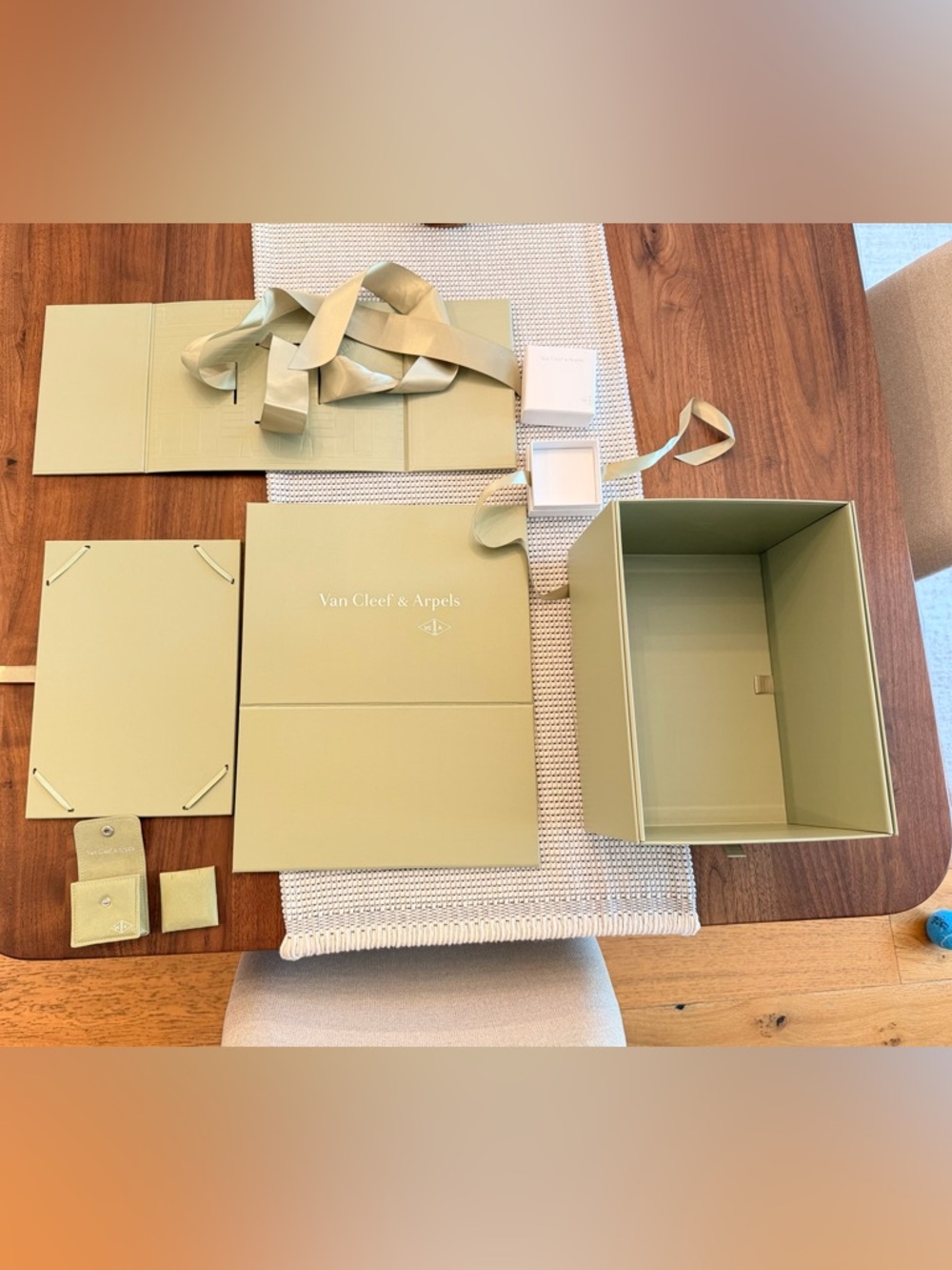 Van Cleef & Arpels Green Branded Jewelry Box Set from Alhambra Necklace - NWT